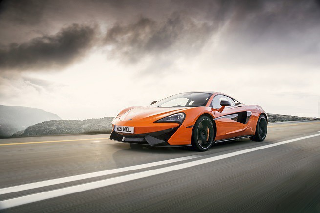 Seasonal Trends: When is the Best Time to Rent a Sports Car in Dubai?